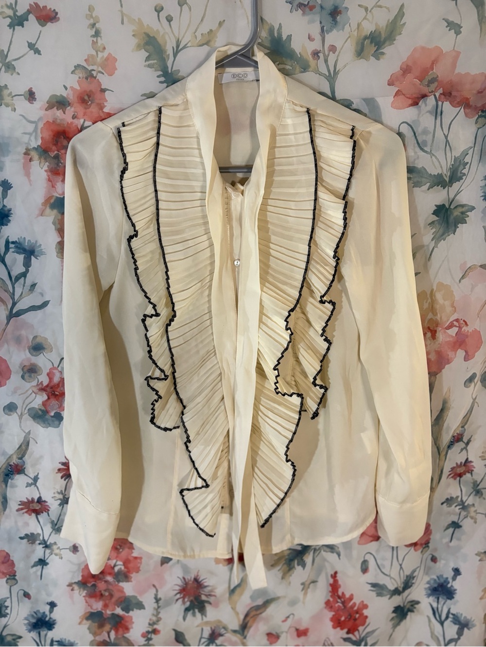 Vintage Women's Cream Ruffle Front Blouse with Contrast Trim